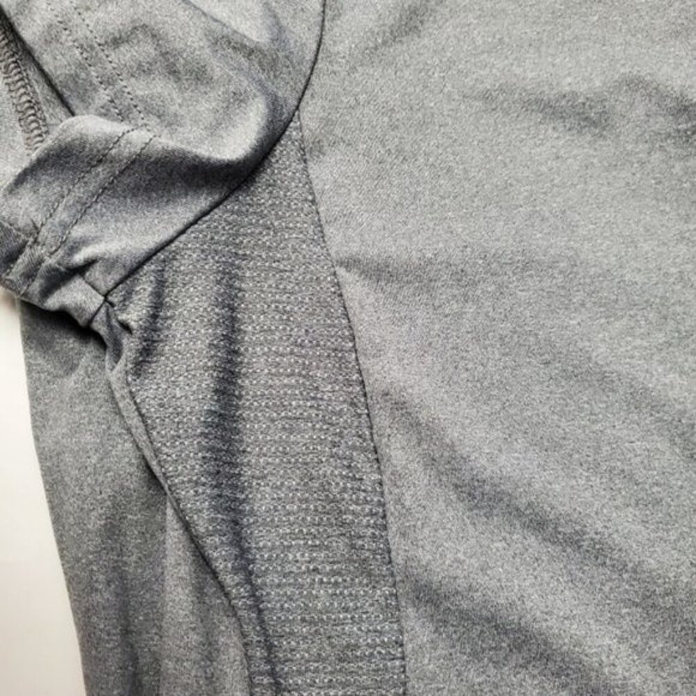 Fila Top Performance V-neck Short Sleeve Size Large - Picture 6 of 7